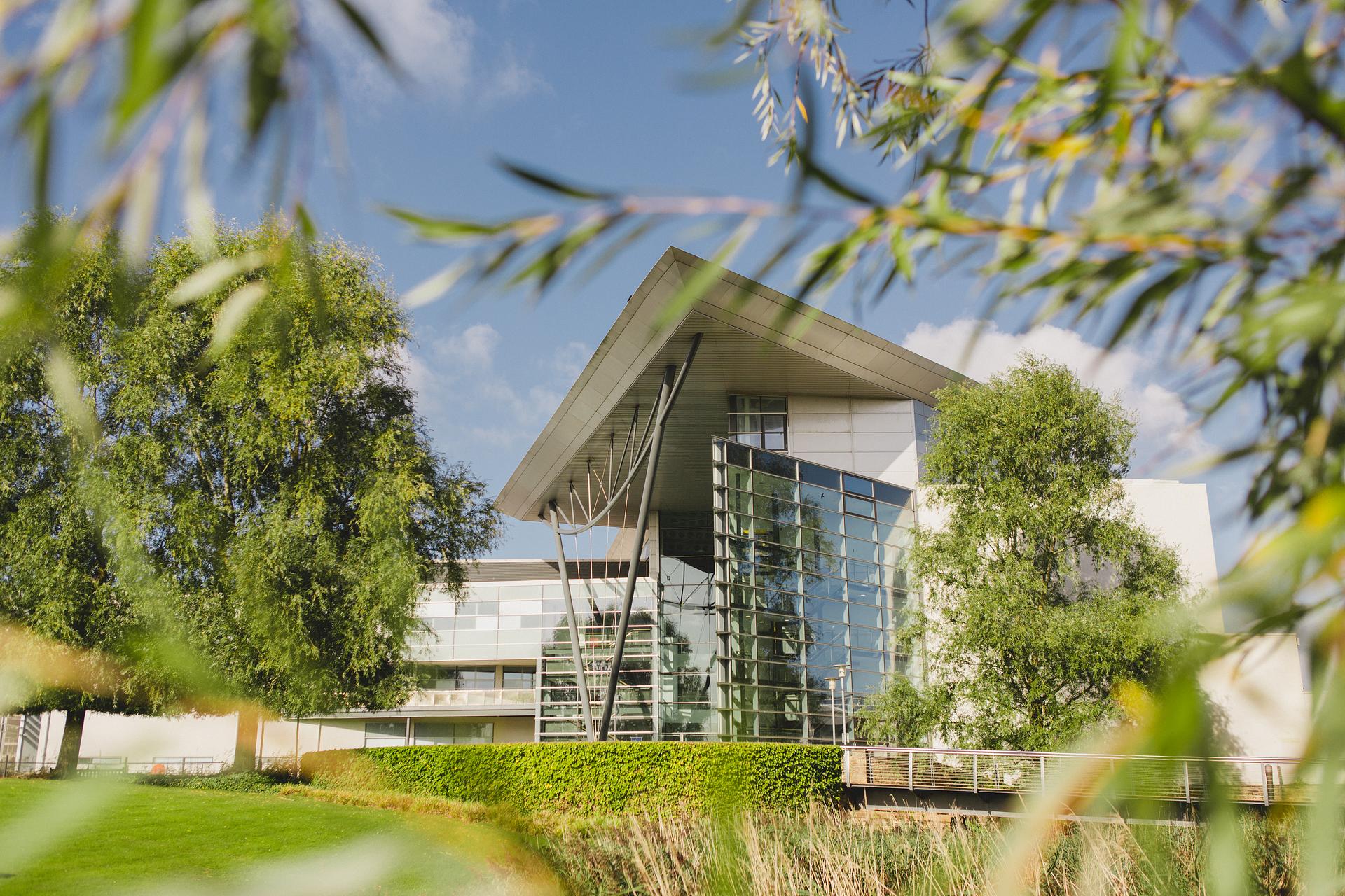 Transforming Meteorology Training: University of Plymouth and Met Office Respond to a Changing Climate